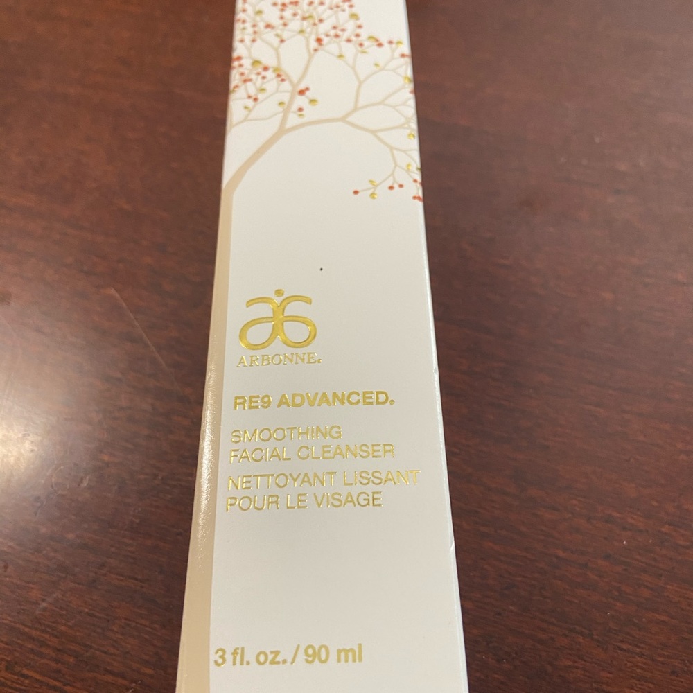 Arbonne RE9 facial cleanser